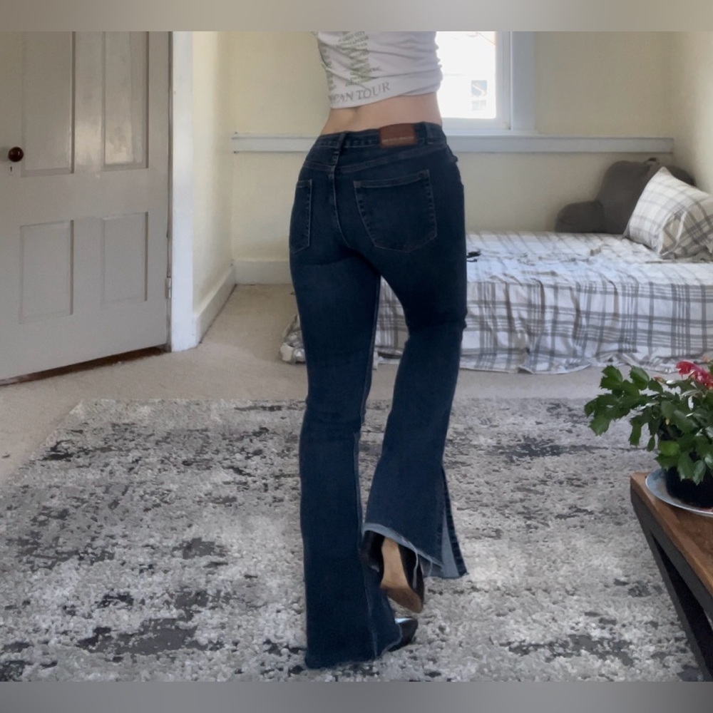 Zara Basic Denim Blue Flare Frayed Wide Leg Jeans Business Casual Cute NWOT - Picture 4 of 11